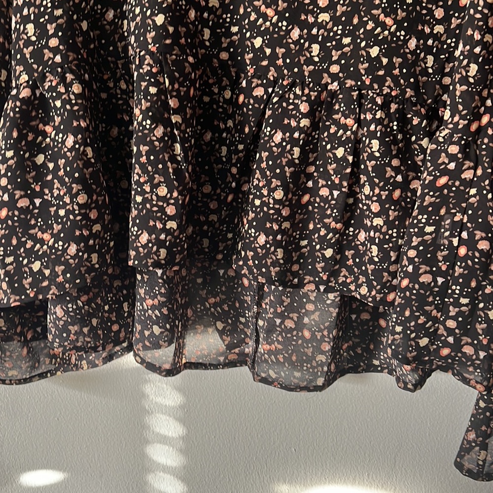 3/$20 BLU-PEPPER Vintage Black Brown Flowered High Low Blouse. - Picture 4 of 8